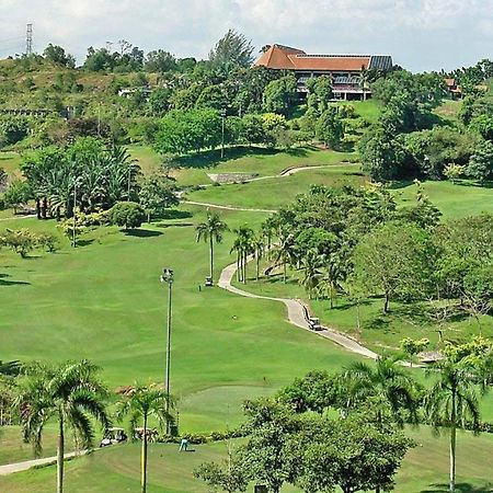 Putra 1 Pool Homestay Bandar Seri Putra Kampong Sungai Buah Exteriör bild