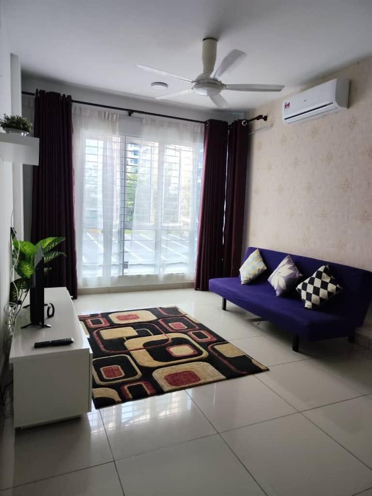 Putra 1 Pool Homestay Bandar Seri Putra Kampong Sungai Buah Exteriör bild