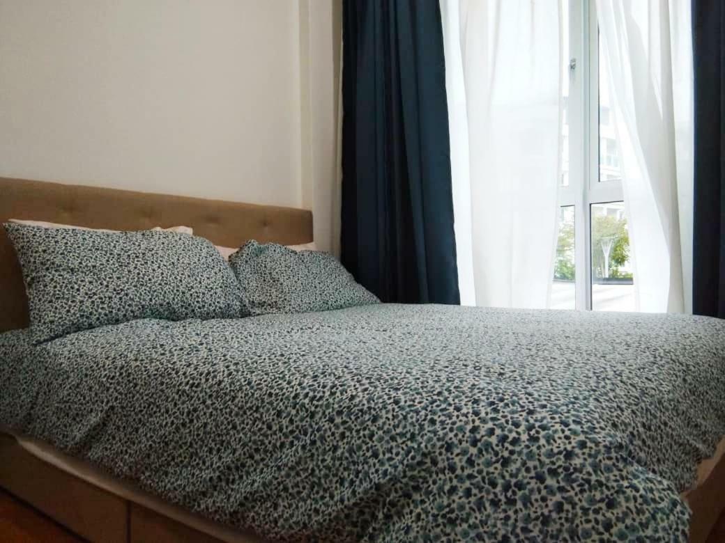 Putra 1 Pool Homestay Bandar Seri Putra Kampong Sungai Buah Exteriör bild